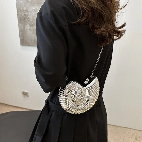 Single Shoulder Bag in a Unique Snail Shape