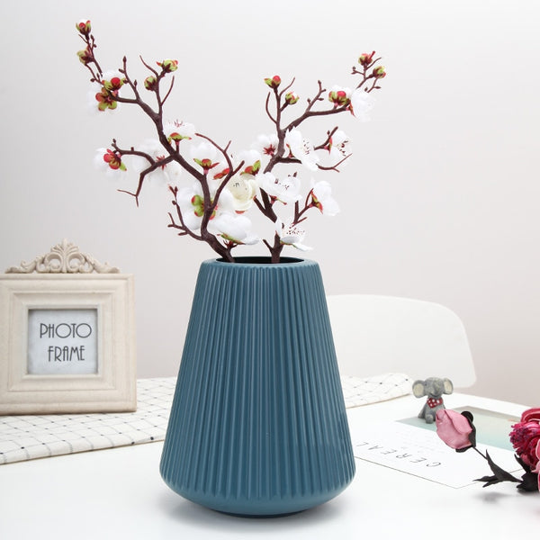 Origami Plastic Table Top Vase - The Quirky Home Co